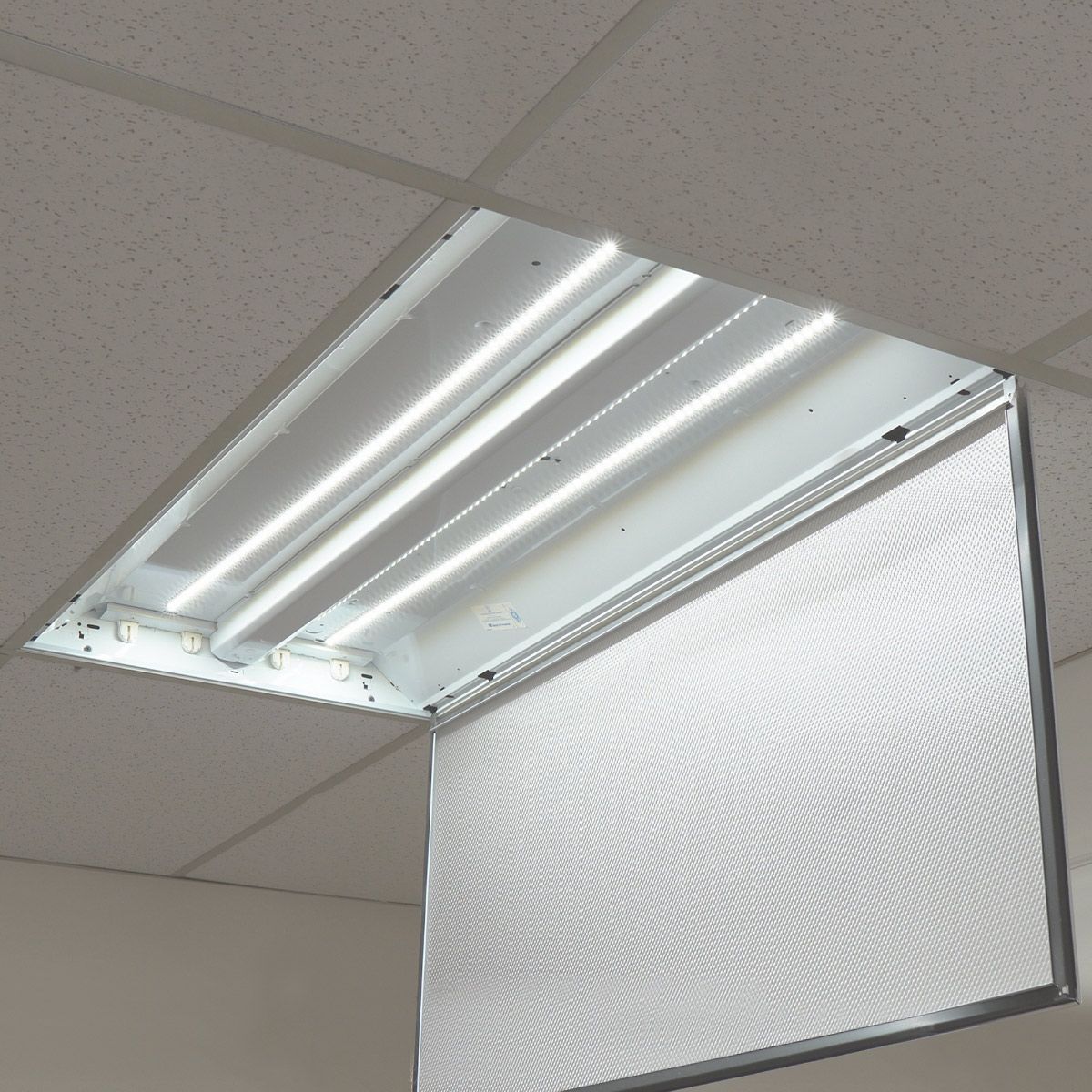 LED Magnetic Retrofit Kit for 2x4 or 1x4 Troffer - 32W